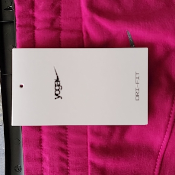 πHPπ Nike Yoga Dri-FIT Dynamic Berry Pink 7/8-Length Joggers L - Picture 9 of 10